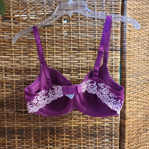 Wacoal Purple White Embrace Lace Contour Lined Shaping Underwire Bra 853191 36C - Picture 2 of 4